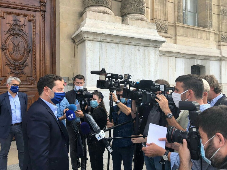 Philippe Korcia à la sortie de la Préfecture Philippe Korcia à la sortie de la Préfecture