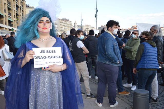 Plus de travail depuis près d'un an pour la drag-queen marseillaise Mimi Push Up. ©NBC