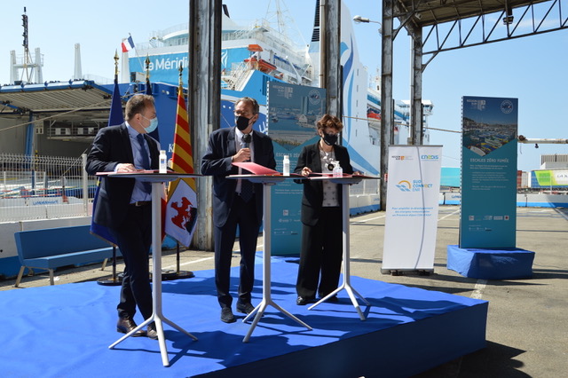 Enedis à la manoeuvre de la connexion des navires à quai