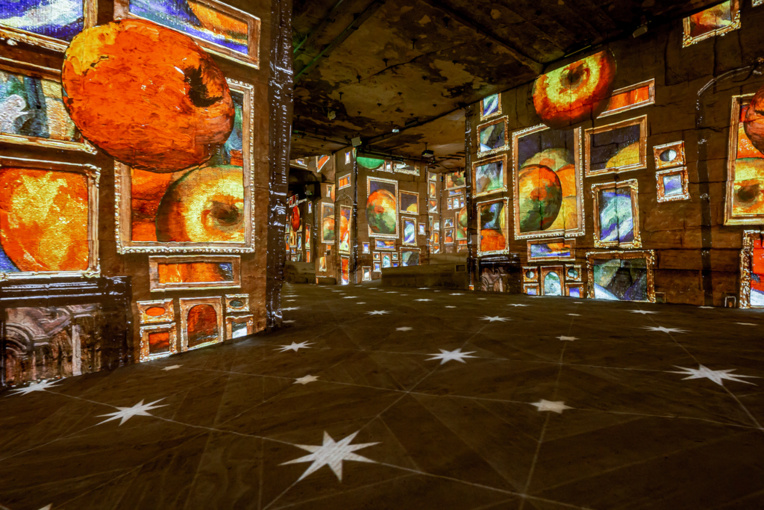 Les Carrières de Lumières permettent de s'immerger comme jamais dans les peintures de Cézanne (Photo Culturespaces - Eric Spiller) Les Carrières de Lumières permettent de s'immerger comme jamais dans les peintures de Cézanne (Photo Culturespaces - Eric Spiller)