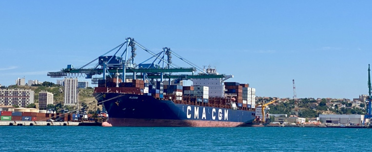 CMA CGM a lancé fin 2020 un service conteneurisé (TMX2) connectant Marseille aux ports d’Italie, de Turquie et d’Algérie. ©NBC