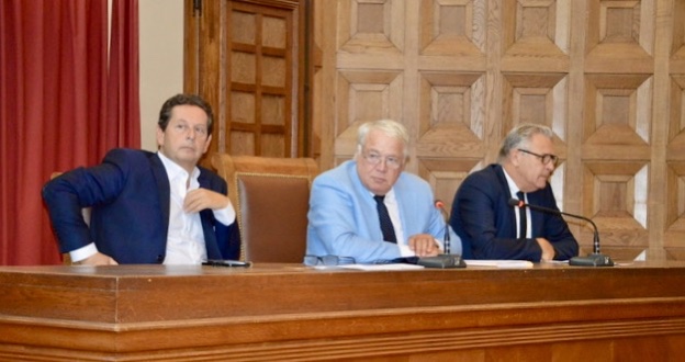 Philippe Korsia, président de l'UPE 13, Jean-Marc Latreille, président du tribunal de Commerce de Marseille et le président de l'ARE Benoît Desteract. ©NBC
