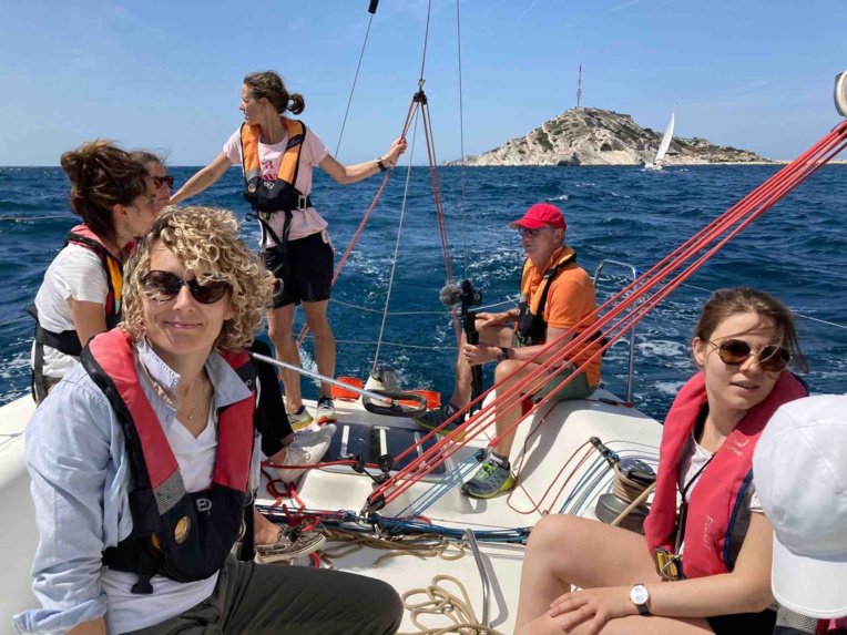 17 « sisters » sont engagées dans la protection de l’environnement.©Earthship Sisters 17 « sisters » sont engagées dans la protection de l’environnement.©Earthship Sisters