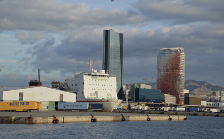 L’UMF propose un remodelage de la zone sud des bassins Est du GPMM destiné à doter entre deux à quatre postes à quai supplémentaires pour des navires de 200 m. ©NBC