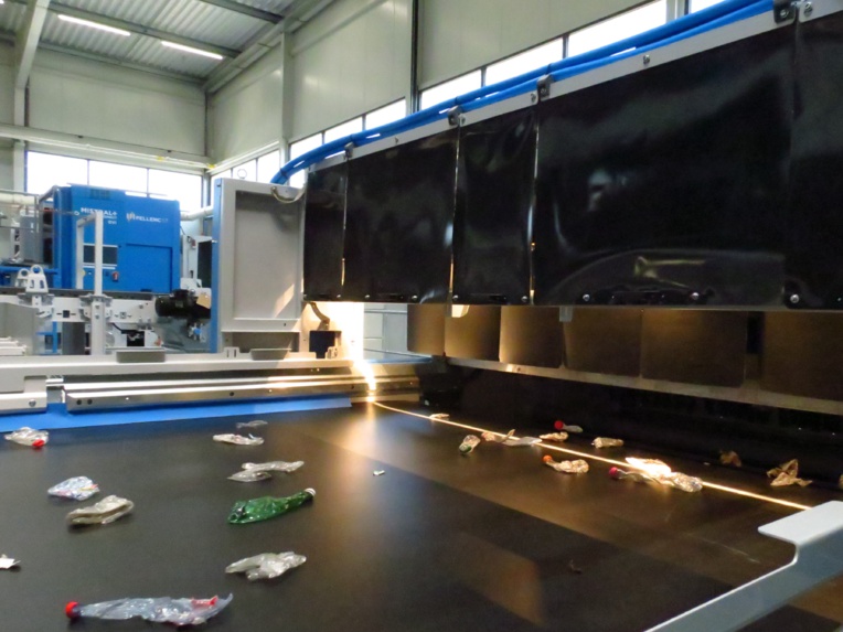 Le centre d'innovation permet de simuler un centre de tri en conditions d'exploitation réelles (Photo JC Barla) Le centre d'innovation permet de simuler un centre de tri en conditions d'exploitation réelles (Photo JC Barla)