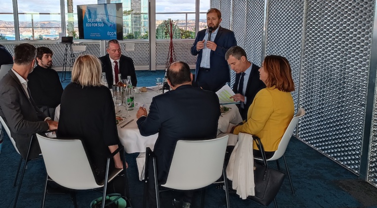 Le Préfet de région a pu écouter les inquiétudes des chefs d'entreprise de la région (photo : F.Dubessy)