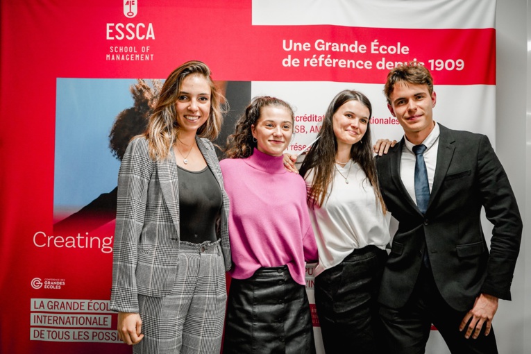 Les gagnants du premier prix (projet I-Park) du marathon entrepreneurial de l’Essca Aix ©DR Les gagnants du premier prix (projet I-Park) du marathon entrepreneurial de l’Essca Aix ©DR