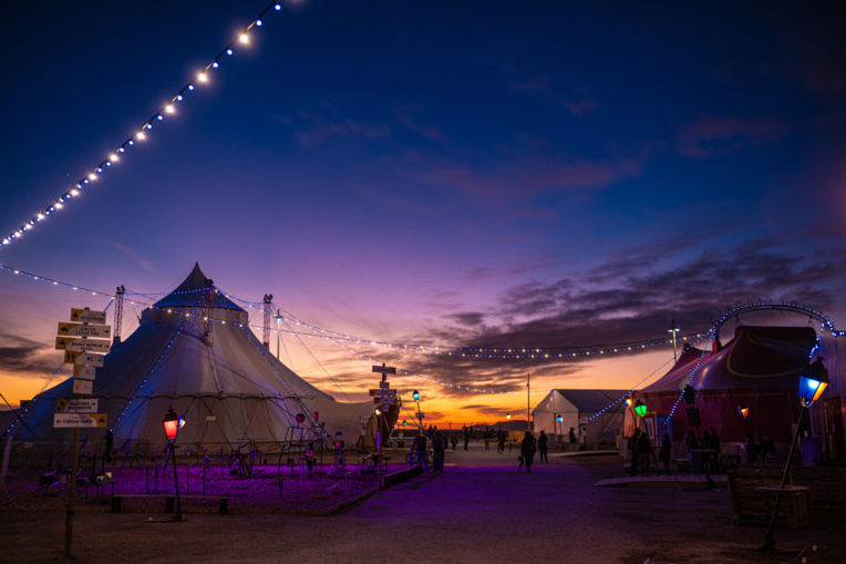 Le Village Chapiteaux de la Biennale sur les plages du Prado© Pierre Gondard Le Village Chapiteaux de la Biennale sur les plages du Prado© Pierre Gondard