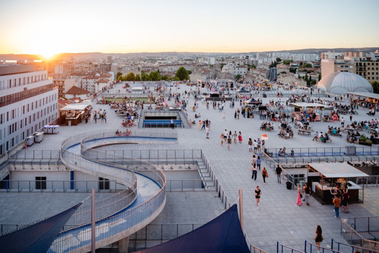 « Au Top », événement dédié à l’entrepreneuriat des jeunes marseillais, se tiendra sur le toit-terrasse de la Friche Belle de Mai. Photo© Caroline Dutrey.