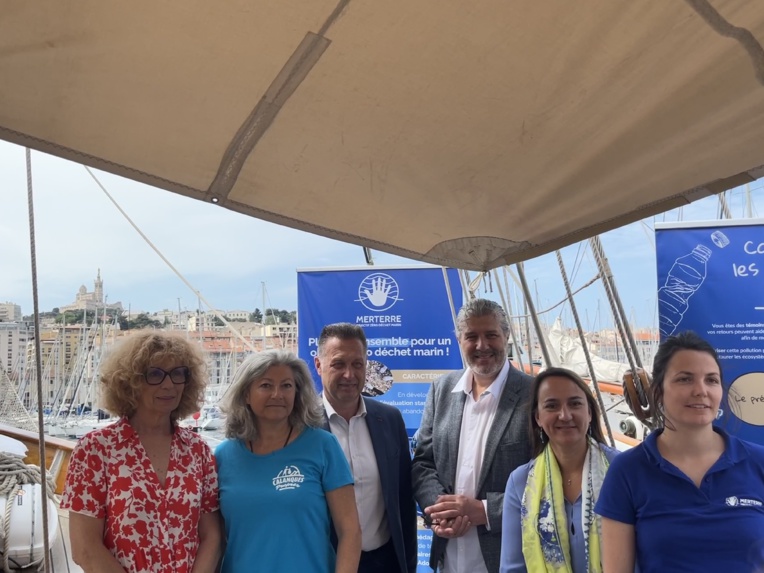 Les acteurs de Calanques Propres ont fait le point sur le voilier « le Don du Vent » dont le restaurant a divisé ses déchets par dix. Photo©DR Les acteurs de Calanques Propres ont fait le point sur le voilier « le Don du Vent » dont le restaurant a divisé ses déchets par dix. Photo©DR