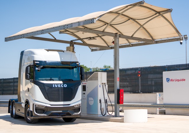 Les premiers camions à hydrogène vont pouvoir s'avitailler à la station de Fos. ©Air Liquide