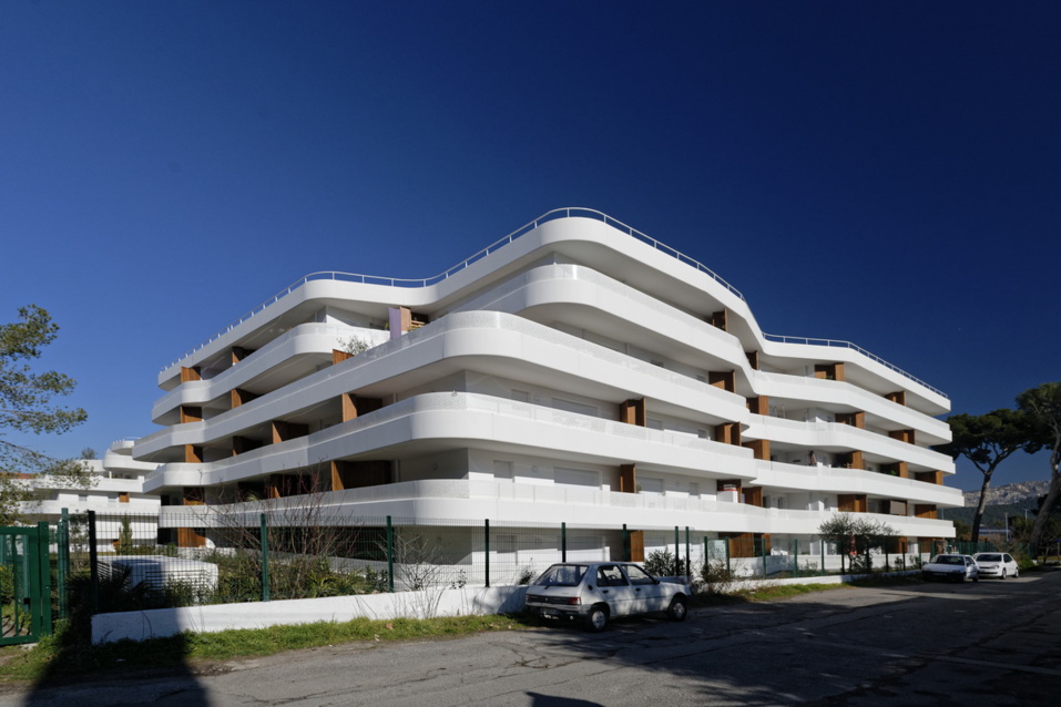 CDC Habitat a acquis 50 appartements en Vefa de la résidence La Crique (145 logements), réalisée par Constructa dans le 9e arrondissement de Marseille.(Crédit : CDC Habitat)
