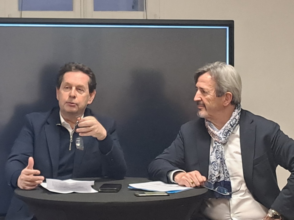 Philippe Korcia, président de l'UPE 13, avec Jean-Michel Diaz, directeur régional de TotalEnergies (photo JC Barla) Philippe Korcia, président de l'UPE 13, avec Jean-Michel Diaz, directeur régional de TotalEnergies (photo JC Barla)