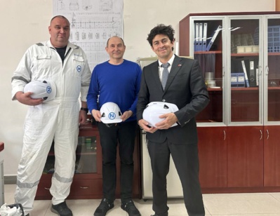 Guillaume Vidil, directeur général de Marfret, en Chine, aux côtés des représentants de Reederei Nord. ©DR Guillaume Vidil, directeur général de Marfret, en Chine, aux côtés des représentants de Reederei Nord. ©DR