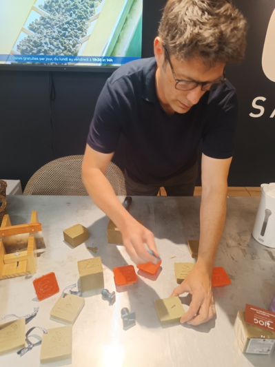 Deux nouveaux tampons ont été réalisés pour célébrer les JO 2024. © Margot Fournié Deux nouveaux tampons ont été réalisés pour célébrer les JO 2024. © Margot Fournié