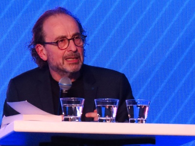 Philippe Moatti incite à se dégager du « télescopage de réalités » entre le temps court des perturbations actuelles et le temps long qui va aider à les dépasser. (Photo JCB)