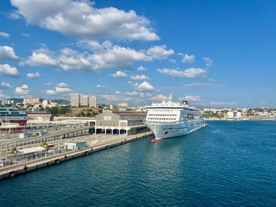 Le trafic des lignes régulières reste stable à 527 000 passagers. ©NBC Le trafic des lignes régulières reste stable à 527 000 passagers. ©NBC