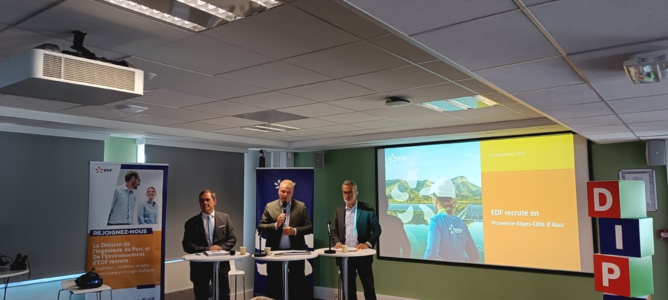 Les dirigeants du groupe EDF le 5 septembre à Marseille lors de l'annonce des recrutements à venir. © SF