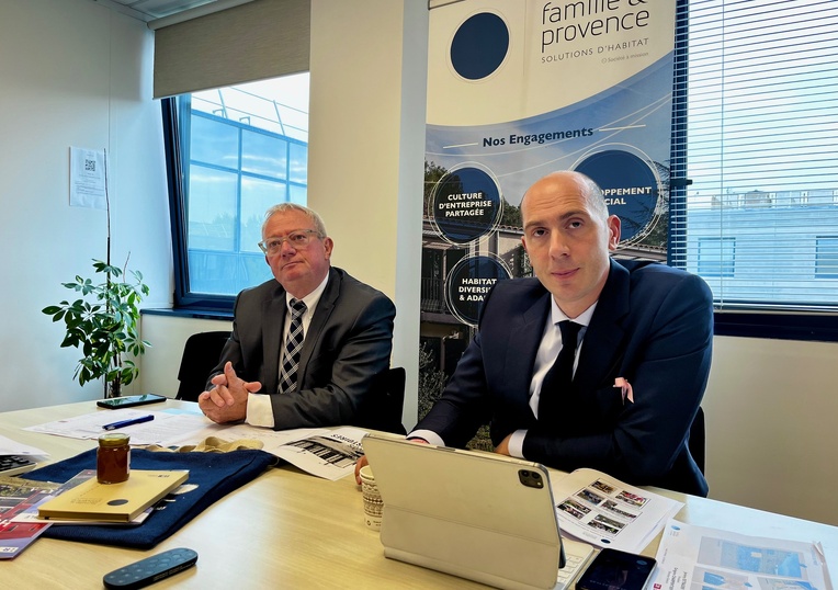 Grégoire Charpentier et Jérémy Estrader, directeur et président de l'Esh Famille & Provence © JP Grégoire Charpentier et Jérémy Estrader, directeur et président de l'Esh Famille & Provence © JP