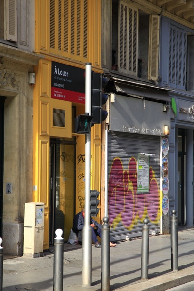 Entre les dix premiers mois de l'année (janvier à octobre 2025) et la même période de 2024, les fermetures d'entreprises ont connu une hausse de près de 49 %. © Thierry Vaudé