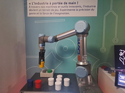 Le "Fab Lab" de la Halle comme le jeu vidéo Forindustrie visent à démontrer aux jeunes que l'industrie est une voie d'épanouissement. (Photo JC Barla)