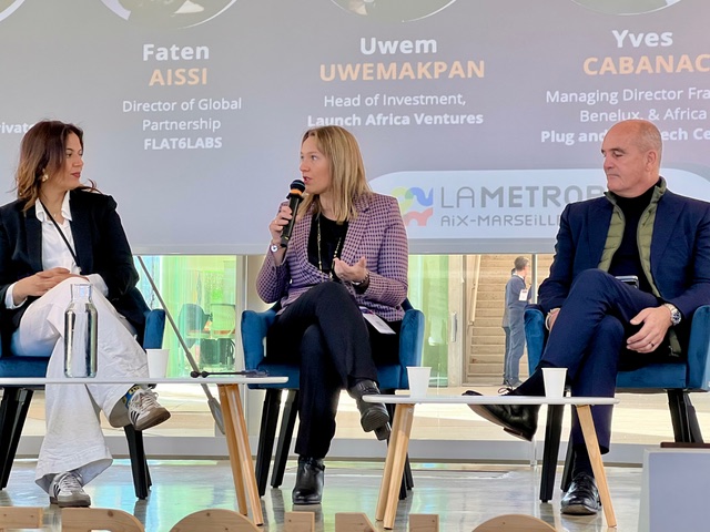 Faten Aissi, Flat6Lab, Alix Pinel d’Enko Capital Private Equity et Yves Cabanac de Plug & Play Tech Center réunis à The Camp le 26 novembre lors d’Emerging Valley. ©NBC