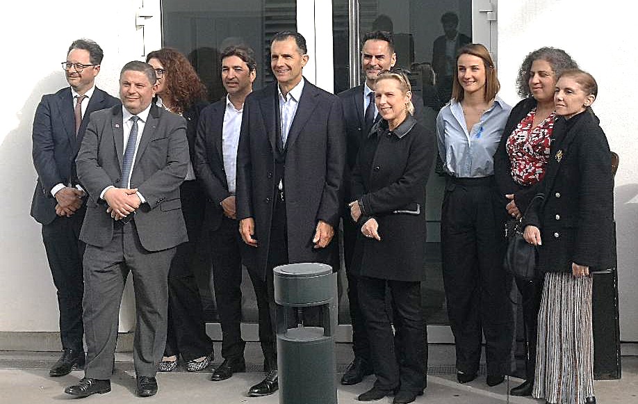 Les professionnels présents pour le lancement de la commission santé de l'Upe 13. A gauche, Xavier Vaillant, président de la fédération de l'hospitalisation privée Sud-est Corse, devant lui Bruno Arcadipane, vice-président du Medef national, et au centre Jean-Christophe Amarantinis, président du Synerpa et vice-président de l'Upe 13. (photo © G.V.)