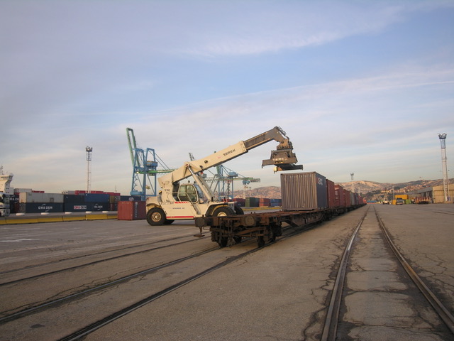 Med Europe Terminal (CMA CGM) va investir dans l'achat d'un portique ferroviaire. ©NBC