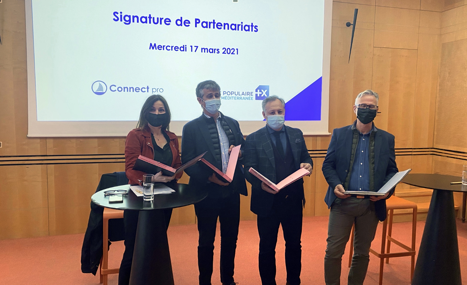 Catherine Gineste, Membre de la CCIAMP, Franck Paoli, Président de Connect Pro, Jean-Luc Blanc, Vice-Président de la CCIAMP et Jean-Pierre Miquelis, Directeur du Développement de la Banque Populaire Méditerranée