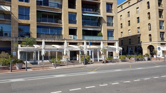 Les terrasses des cafés et des restaurants vont pouvoir non seulement rouvrir, mais s'étendre (photo : F.Dubessy)
