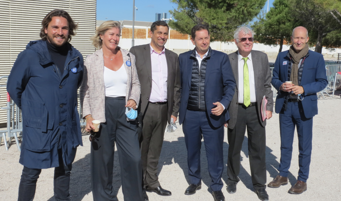 Fabrice Blisson (UPE 13, commission jeunes entrepreneurs), Caroline Bruynoghe (Cercle avenir UPE 13, DR AG2R La Mondiale), Pascal Blain (DR Pôle emploi), Philippe Korcia (Pst UPE 13), Jean-Charles Blanc (Dir. territorial Pôle emploi), Bruno Pavie (Club DRH UPE 13, DRH NGE) - Photo JC Barla