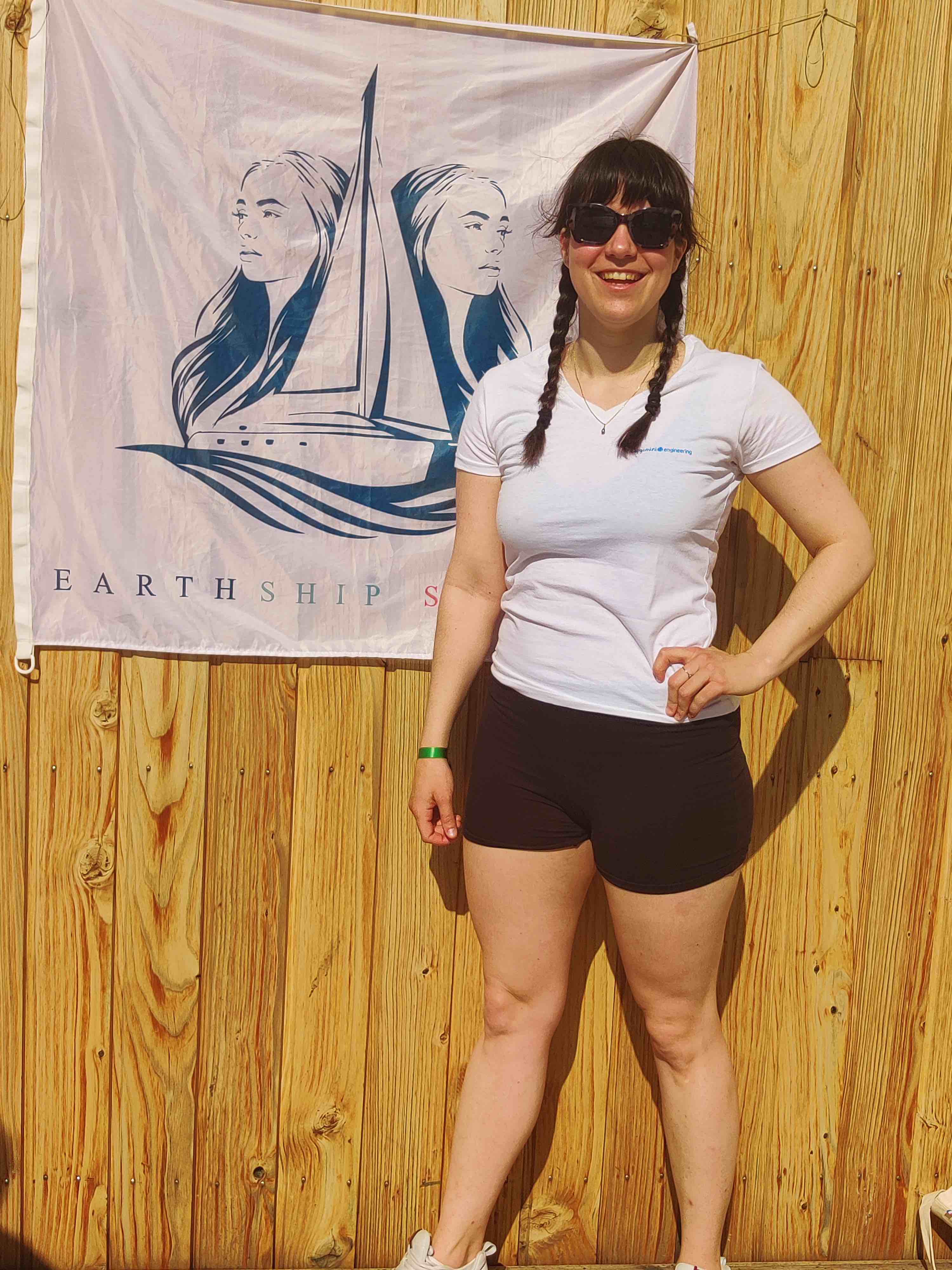 Justine Vanhalst veut faire pousser des champignons en Islande ©Earthship Sisters Justine Vanhalst veut faire pousser des champignons en Islande ©Earthship Sisters