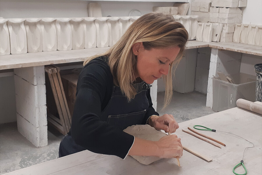 La céramiste Karine Lamy, alias Monochromic, animera des ateliers permettant de mouler et estampiller son propre savon de Marseille©DR La céramiste Karine Lamy, alias Monochromic, animera des ateliers permettant de mouler et estampiller son propre savon de Marseille©DR