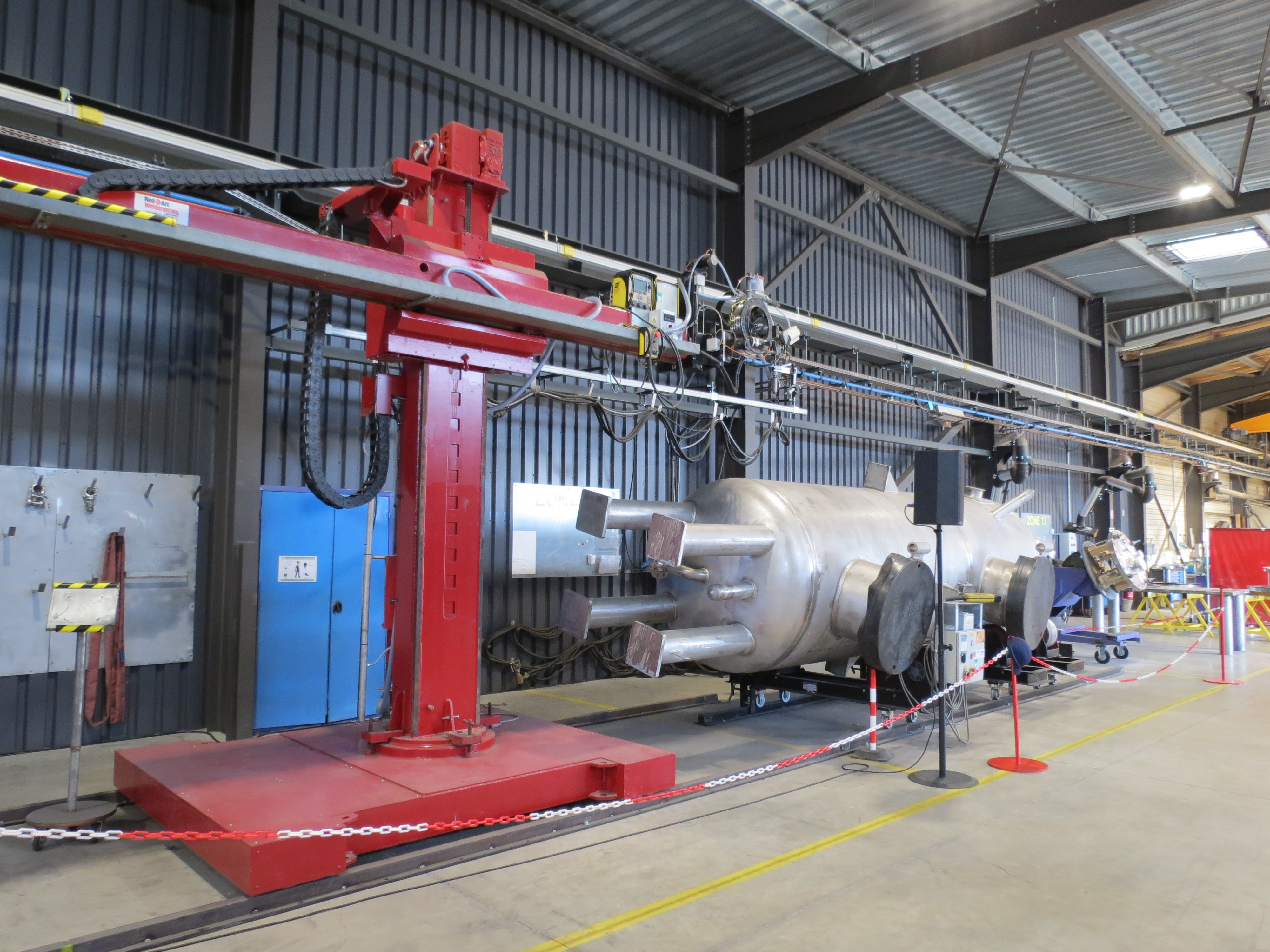 La nouvelle halle de chaudronnerie permet de réaliser des pièces de grande dimension pour l’EPR d’Hinckley Point, en Grande Bretagne (Photo JC Barla). La nouvelle halle de chaudronnerie permet de réaliser des pièces de grande dimension pour l’EPR d’Hinckley Point, en Grande Bretagne (Photo JC Barla).