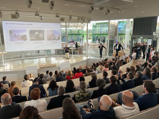 Devant près de 200 personnes ont découvert en avant-première l’ambition des trois FabLabs axés sur la construction durable, l’environnement et l’innovation technologique. ©NBC