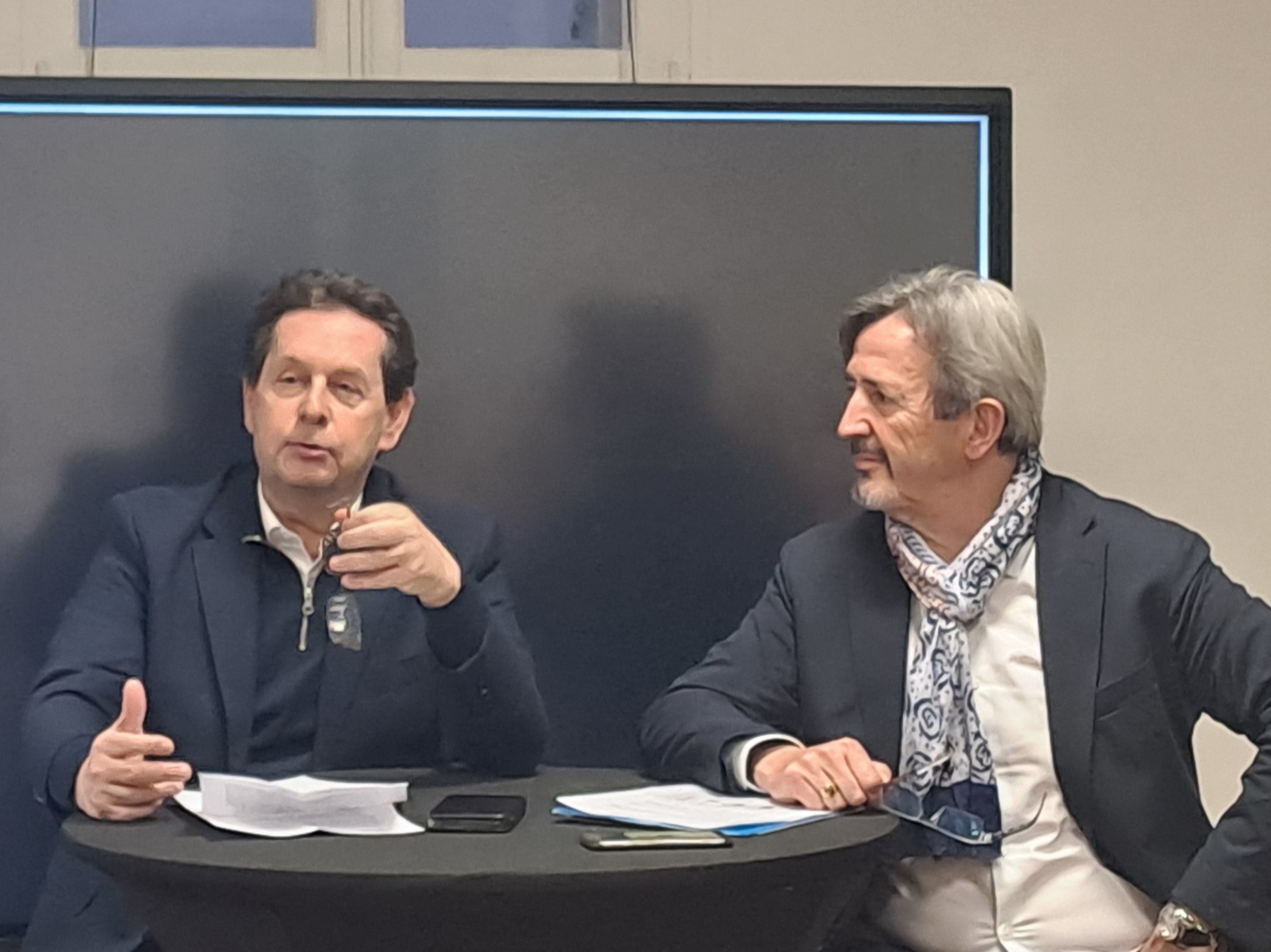 Philippe Korcia, président de l'UPE 13, avec Jean-Michel Diaz, directeur régional de TotalEnergies (photo JC Barla) Philippe Korcia, président de l'UPE 13, avec Jean-Michel Diaz, directeur régional de TotalEnergies (photo JC Barla)