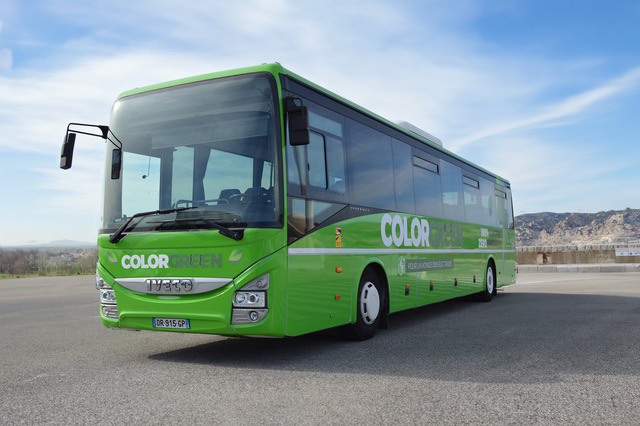 Inauguration, le 12 avril, du premier autocar de Color Groüp Experience retrofité du thermique à l’électrique et de la nouvelle marque Colorgreen ©NBC