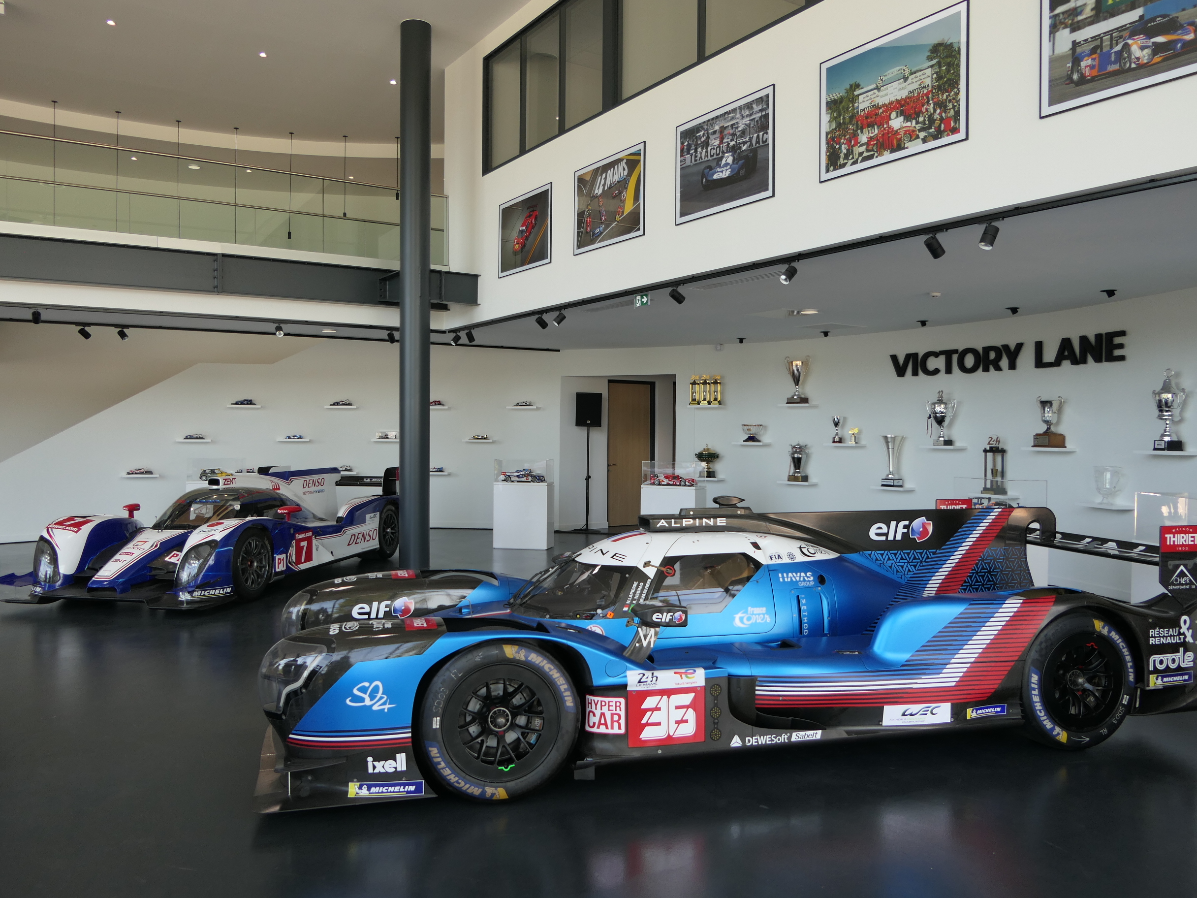 Oreca profite de son Technocentre pour mieux mettre en avant son savoir-faire et ses victoires (Photo JC Barla)