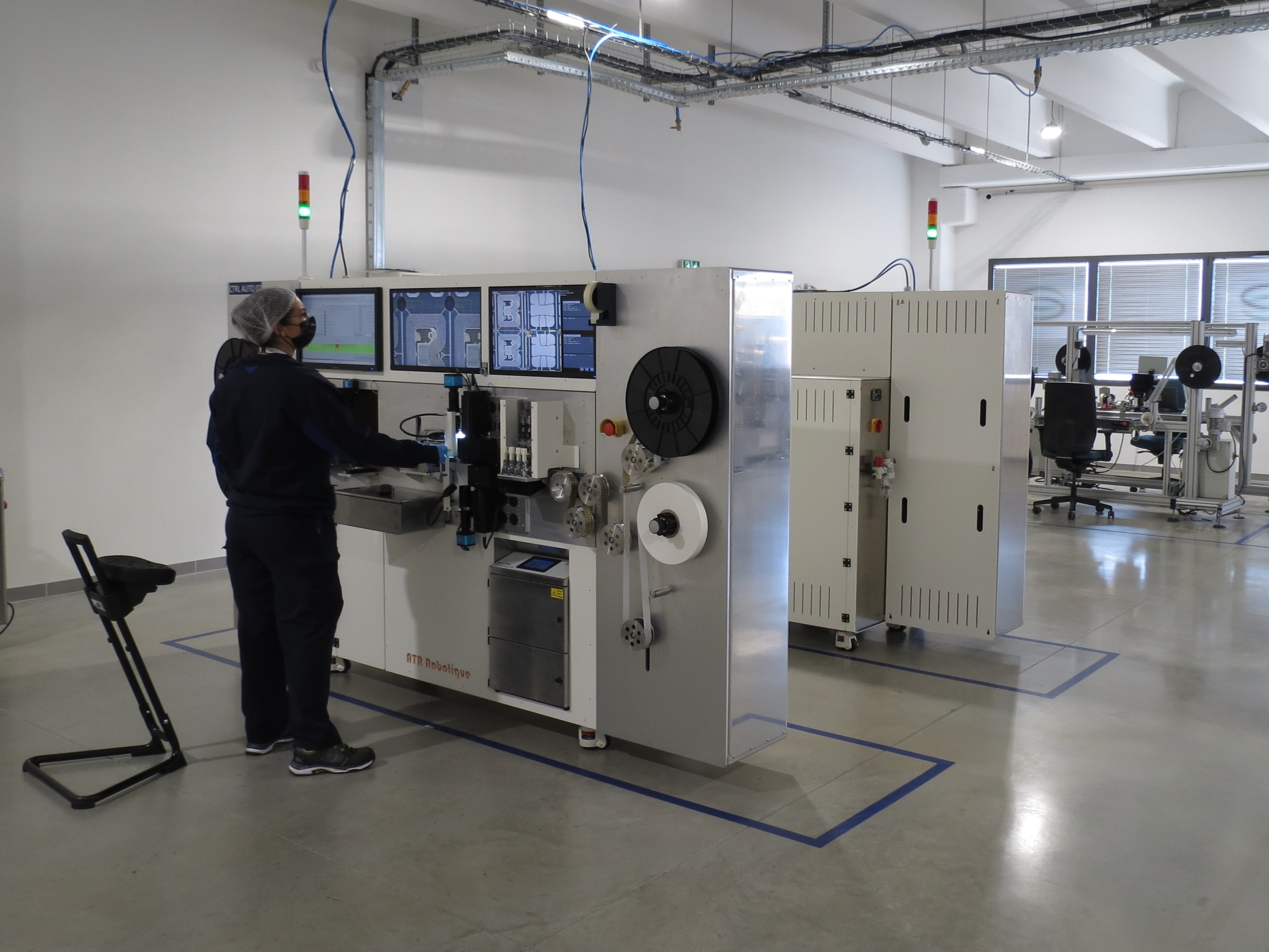 Eyco s’est dotée d’équipements qu’on n’imaginait plus revoir un jour dans la microélectronique régionale (Photo JC Barla). Eyco s’est dotée d’équipements qu’on n’imaginait plus revoir un jour dans la microélectronique régionale (Photo JC Barla).