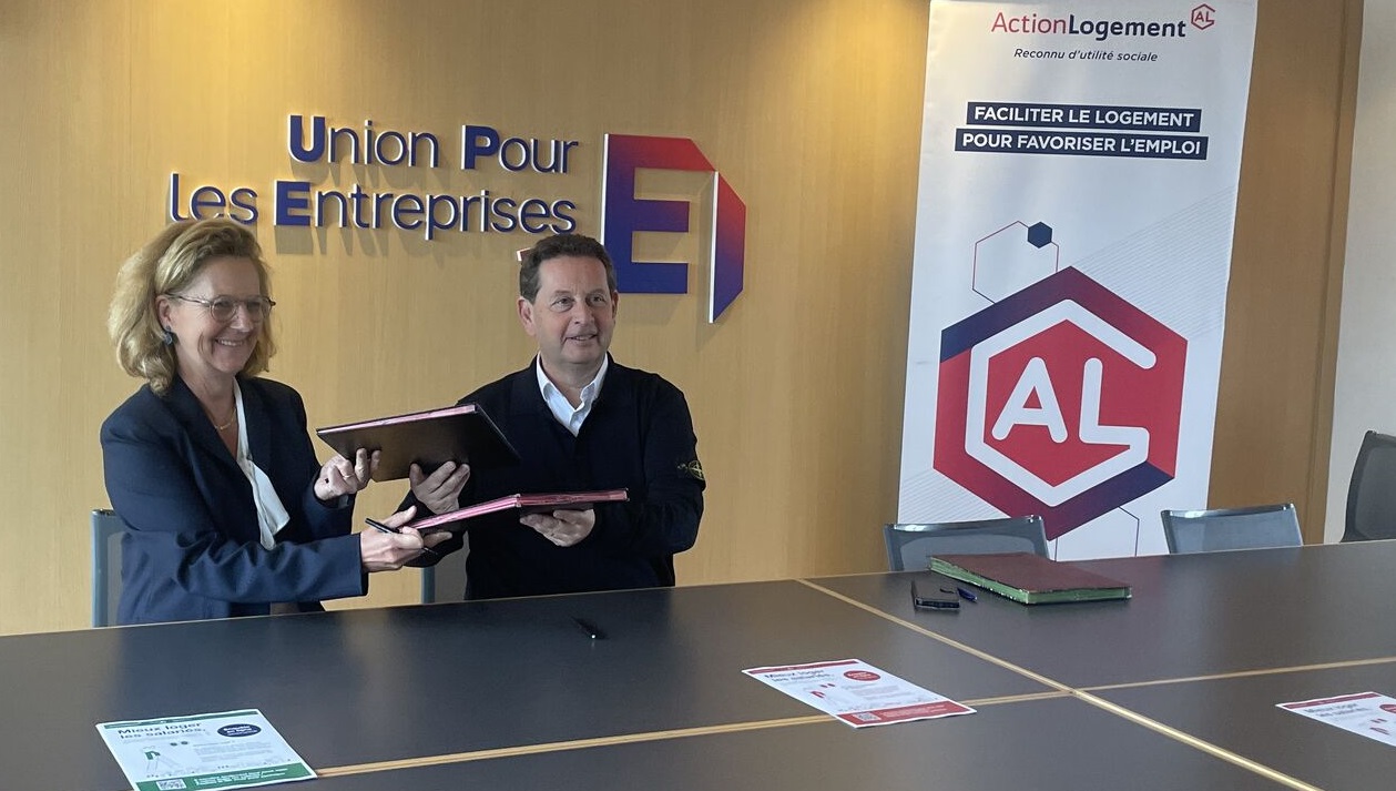 Clarisse Blainvel (présidente d'Action Logement Services) et Philippe Korcia (président de l'UPE 13) lors de la signature de la convention. DR