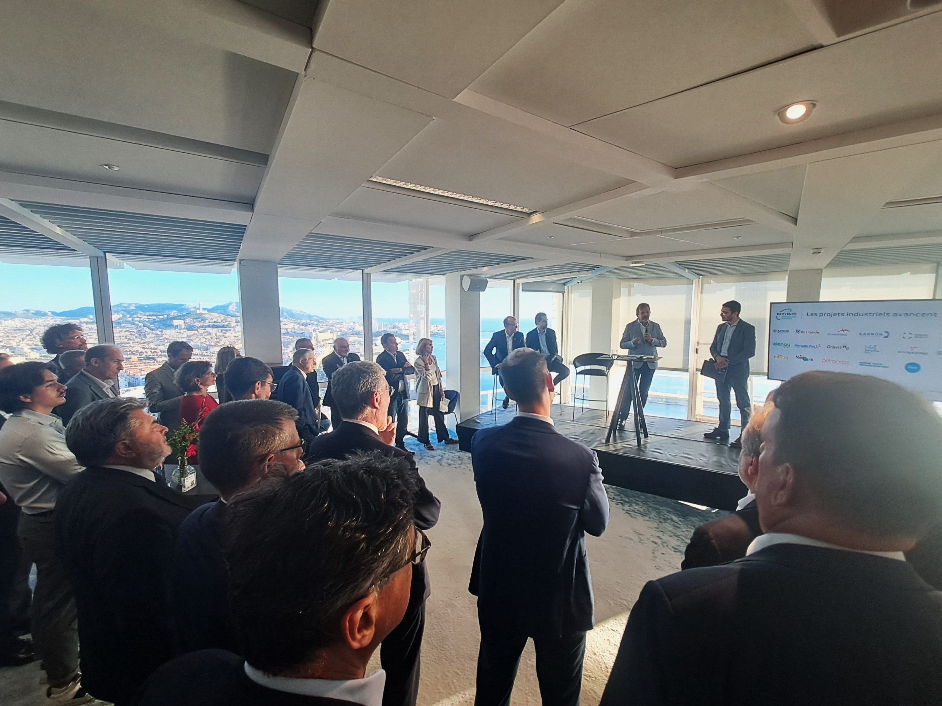 “Provence, Fabrique des possibles” a repris la parole dès la rentrée, pour insister sur la nécessité d'accélérer les décisions autour du Golfe de Fos. (Photo JC Barla)