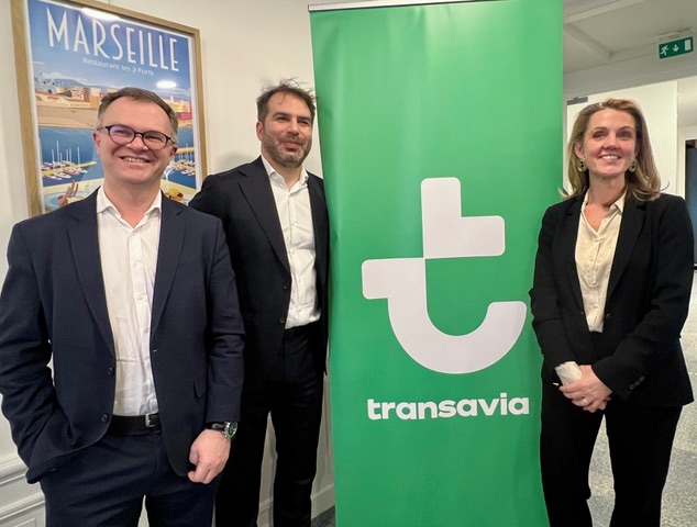 De g. à dte : Julien Boullay, directeur commercial et marketing de l’Aéroport Marseille Provence, Julien Mallard et Manuella Goyat respectivement directeur général adjoint commercial et secrétaire générale de Transavia France. ©NBC
