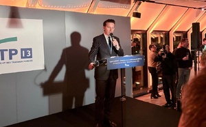 « Maire avec grues, maire élu ! »