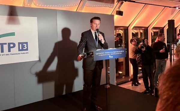 « Maire avec grues, maire élu ! »